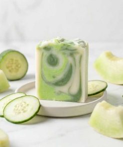 SAVON EN BARRE À L’HUILE D’OLIVE – CONCOMBRE MELON